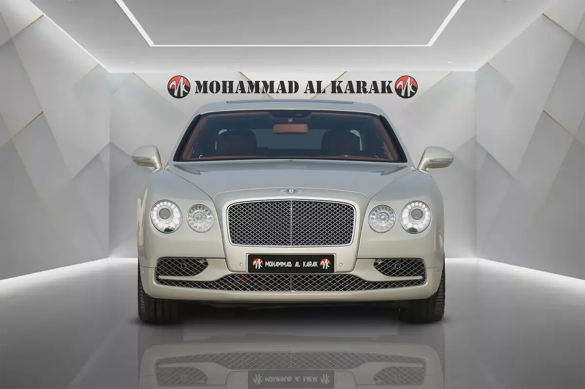 BENTLEY FLYING SPUR V.8 - 2016 - GCC - VENTILATED SEATS - REAR ENTERTINMENT - FULLY LOADED