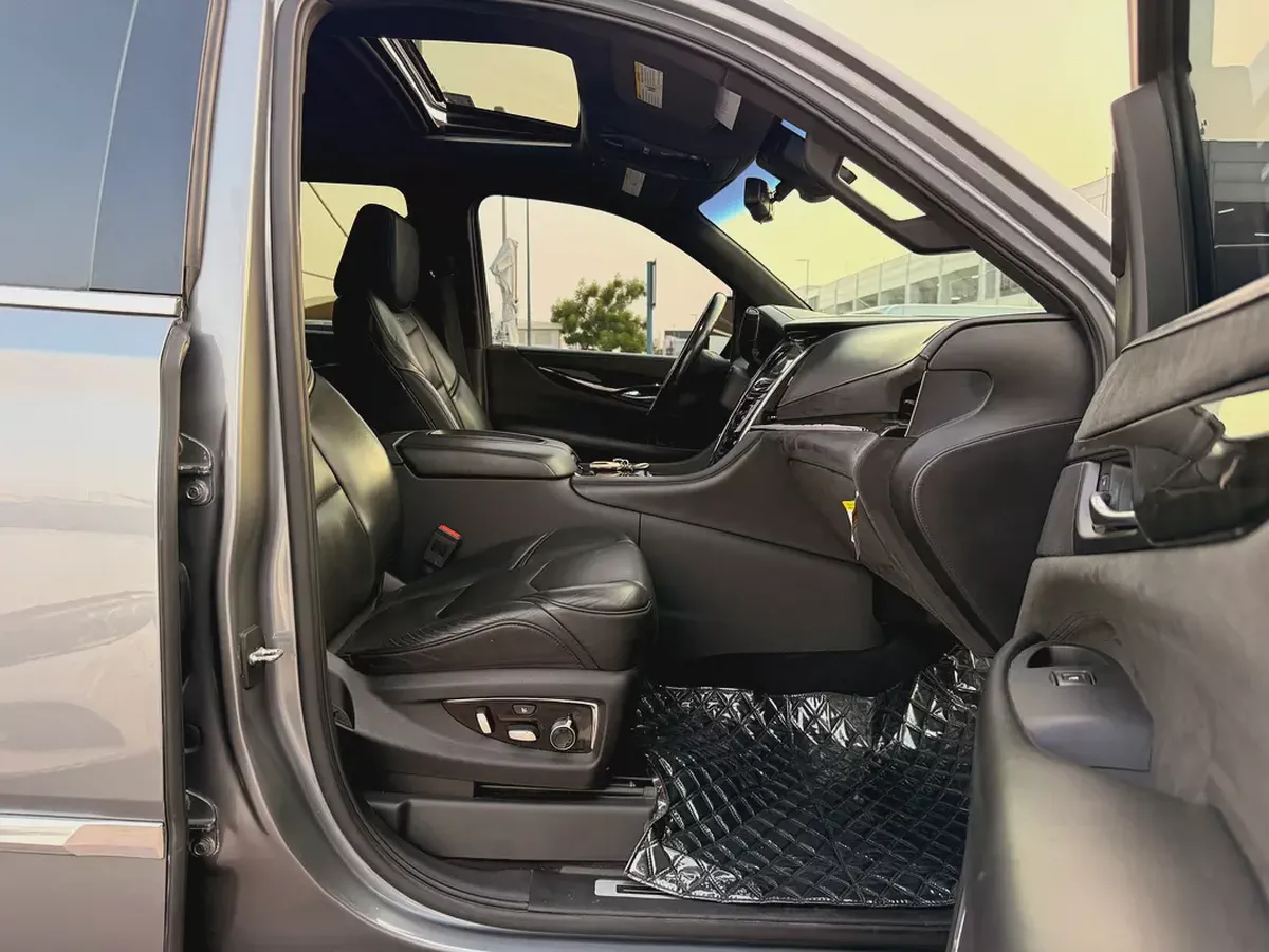 2019 Cadillac Escalade Platinum Luxury | Canadian Specs | Fully Loaded-8-8