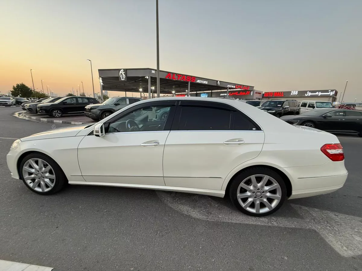 Mercedes Benz E350-2011-2-2