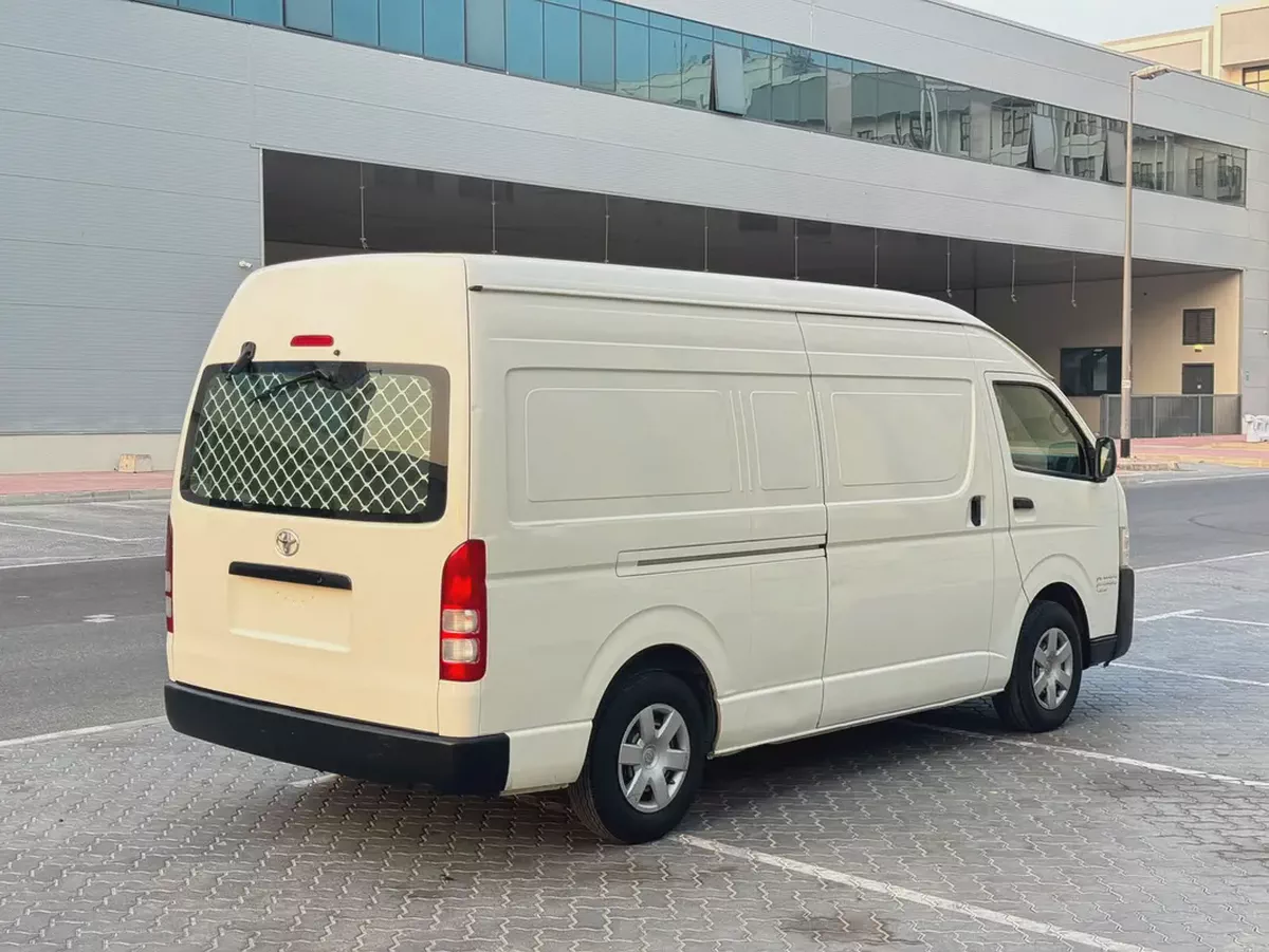 Toyota Hiace 2021 Standard GCC Specs-12-12