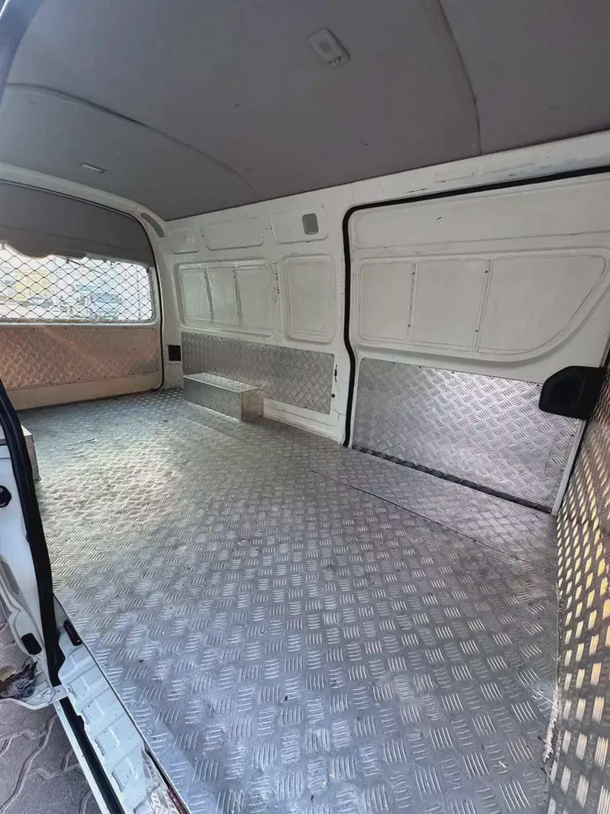 Toyota Hiace 2021 Standard GCC Specs-2-2