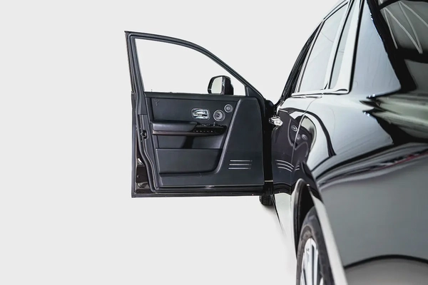 Rolls Royce Phantom-Diamond Grey Exterior Color-24 Inch Chrome Rims-Star Light System