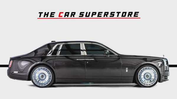 Rolls Royce Phantom-Diamond Grey Exterior Color-24 Inch Chrome Rims-Star Light System