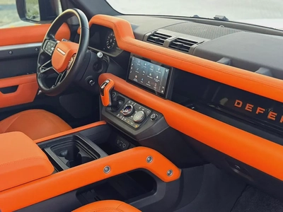 2020 Land Rover Defender 110 HSE (P400) | GCC Specs | Pristine Condition-6