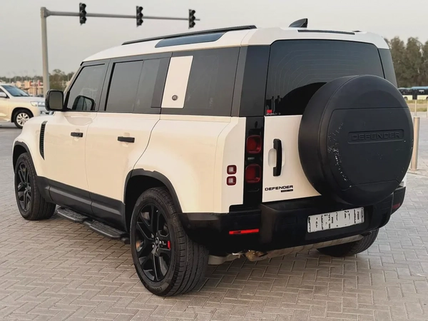 2020 Land Rover Defender 110 HSE (P400) | GCC Specs | Pristine Condition