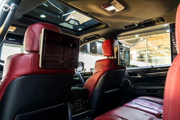 Lexus LX-Series LX 570 Black Edition
