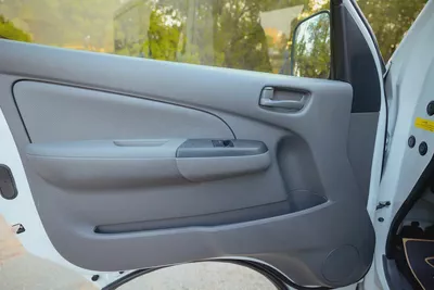 Urvan 6-Seater | Manual | Standard Roof Delivery Van | GCC Specs | Ref#N32580-13