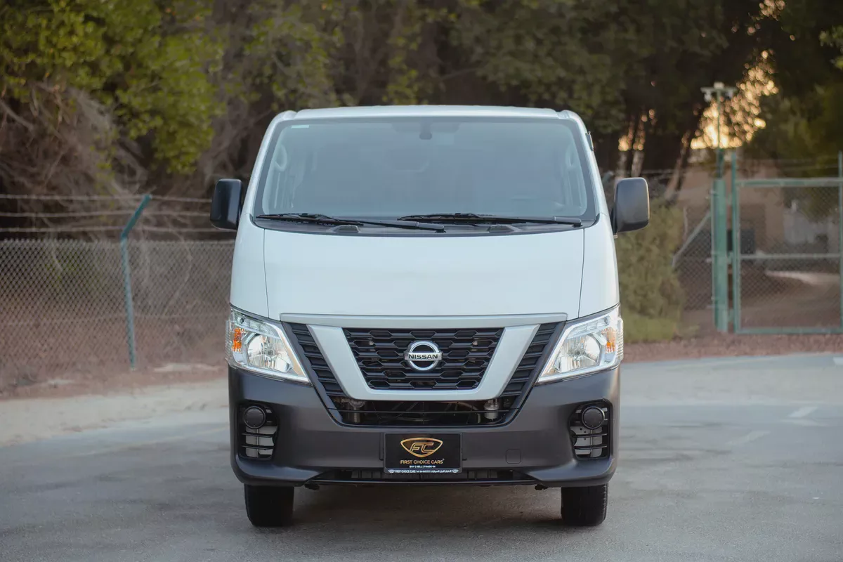 Urvan 6-Seater | Manual | Standard Roof Delivery Van | GCC Specs | Ref#N32580-4-4