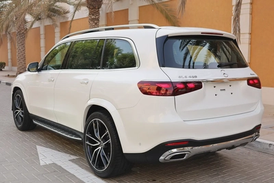 MERCEDES-BENZ GLS 450-NIGHT PACKEG 14000KM ONLY 5 YEAR WARRANTYSERVICE CONTRACT GARGASH-GCC SPE-6