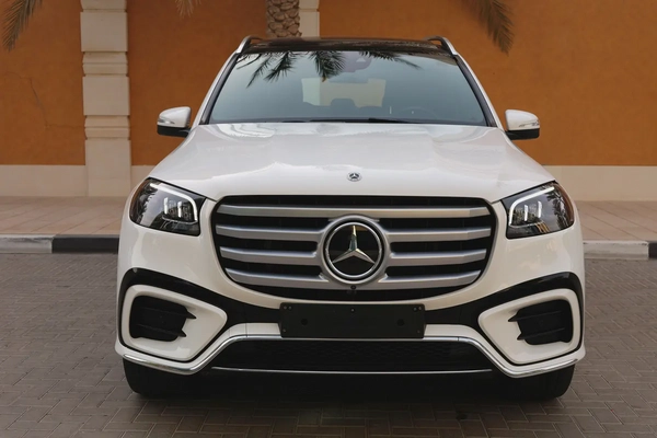 MERCEDES-BENZ GLS 450-NIGHT PACKEG 14000KM ONLY 5 YEAR WARRANTYSERVICE CONTRACT GARGASH-GCC SPE