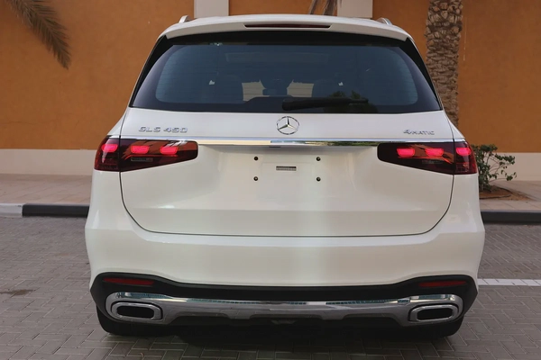 MERCEDES-BENZ GLS 450-NIGHT PACKEG 14000KM ONLY 5 YEAR WARRANTYSERVICE CONTRACT GARGASH-GCC SPE
