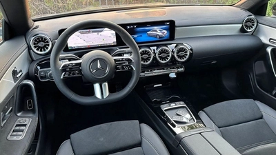 Mercedes-Benz CLA 200 2026 Full options AMG Package 0 km Agency Warranty-16