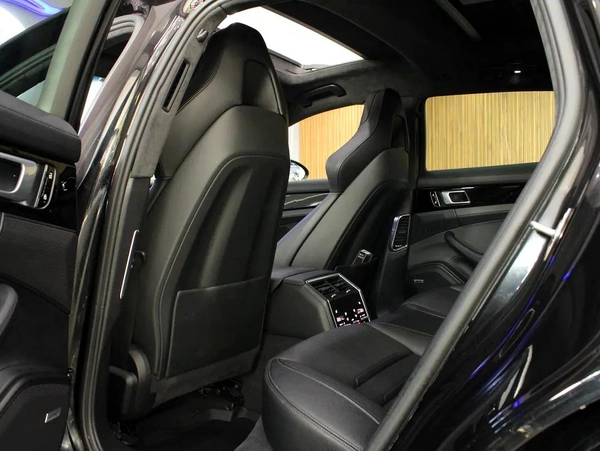 2020 - Porsche Panamera Turbo S E-Hybrid - Prestige Condition for 360,000.00 AED