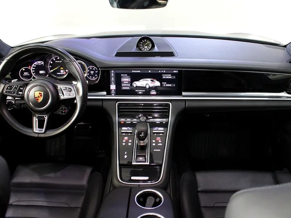 2020 - Porsche Panamera Turbo S E-Hybrid - Prestige Condition for 360,000.00 AED