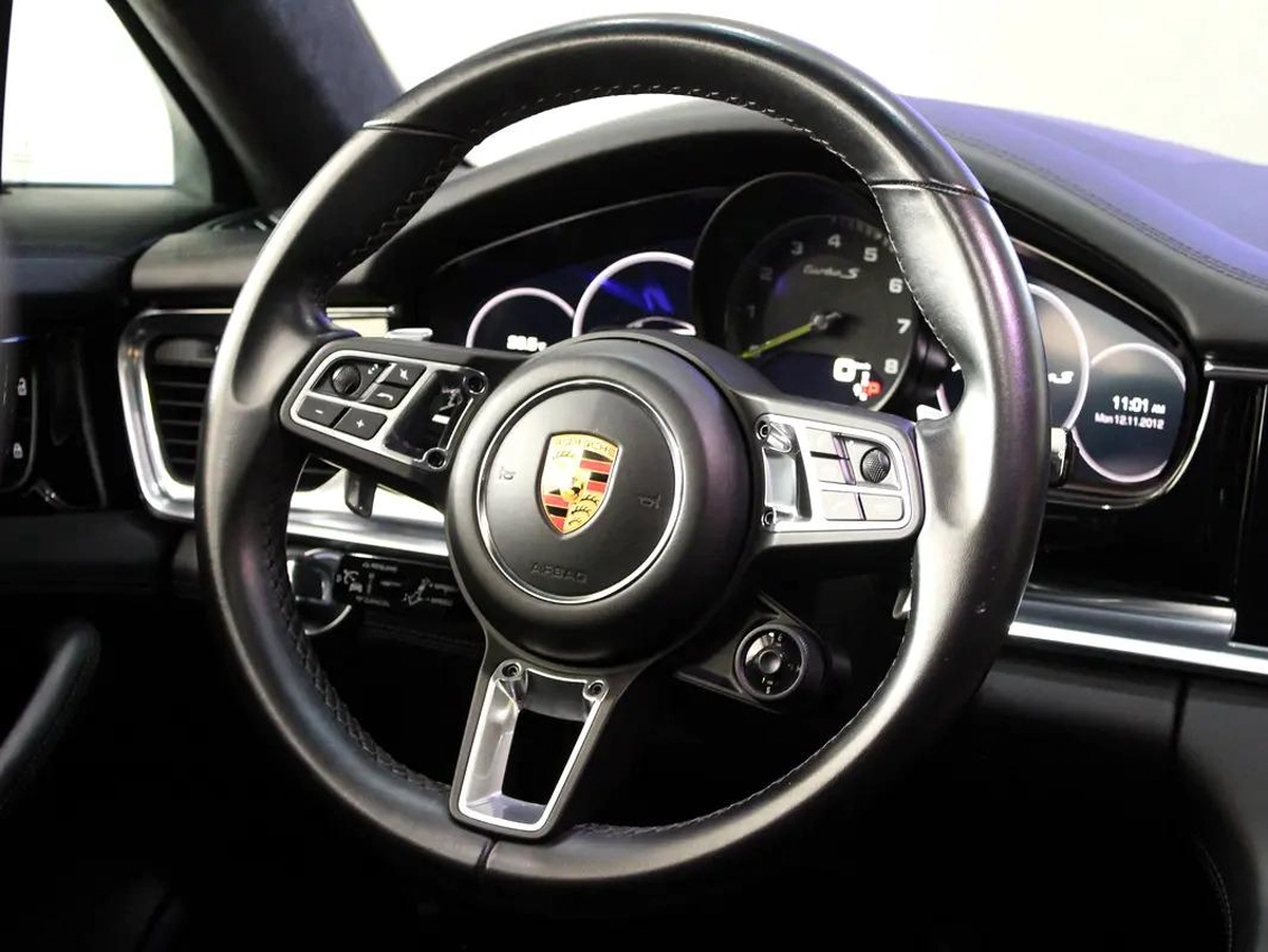 2020 - Porsche Panamera Turbo S E-Hybrid - Prestige Condition for 360,000.00 AED-2-2