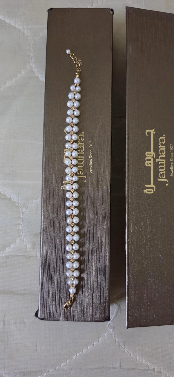 18k Jawhara Elegant Pearl and Gold-Tone Bracelet