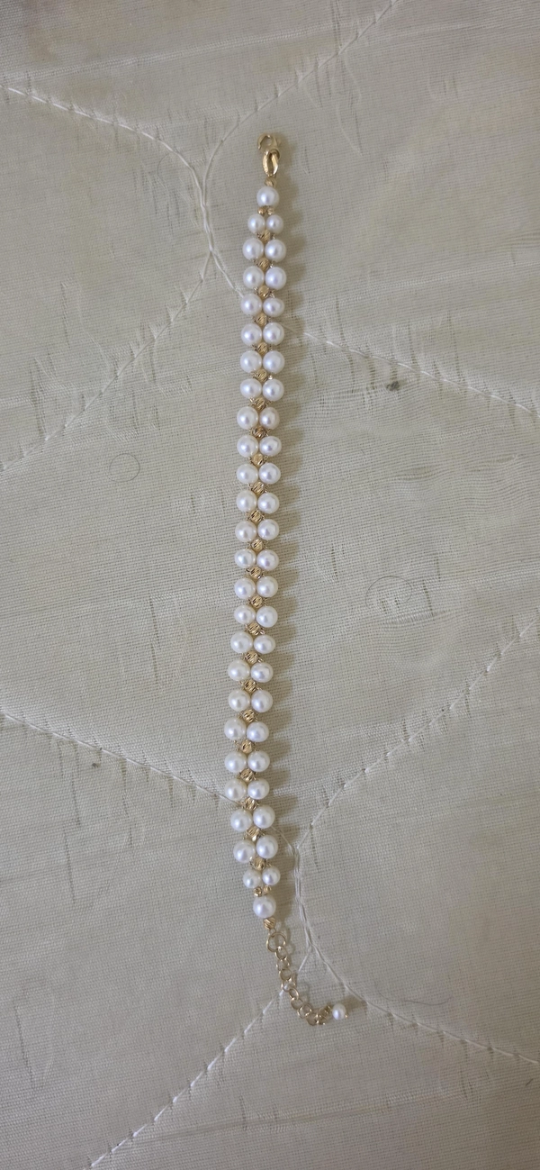 18k Jawhara Elegant Pearl and Gold-Tone Bracelet