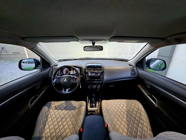 Mitsubishi ASX GCC/ GLX 2.0 V4/ ORIGINAL PAINT/ LOW MILEAGE