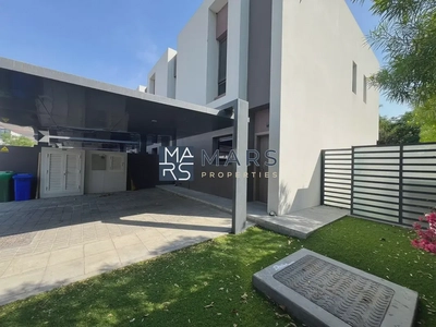 Corner Unit | Landscaped Garden | Ready To Move-19