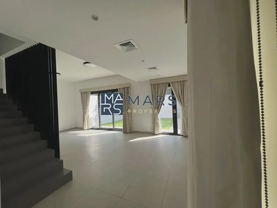 Corner Unit | Landscaped Garden | Ready To Move-8