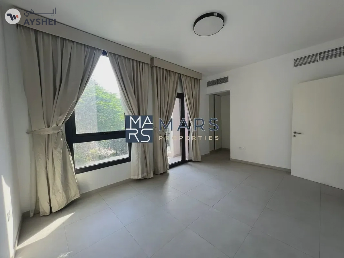 Corner Unit | Landscaped Garden | Ready To Move-16-16