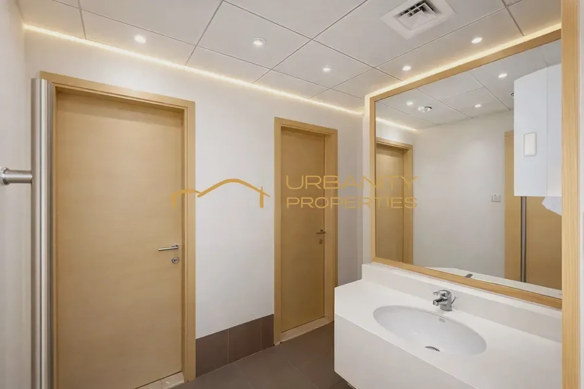 Luxury Fitted Corner Office | Full Canal View | 16 Cabins | 6 Parking-1-1