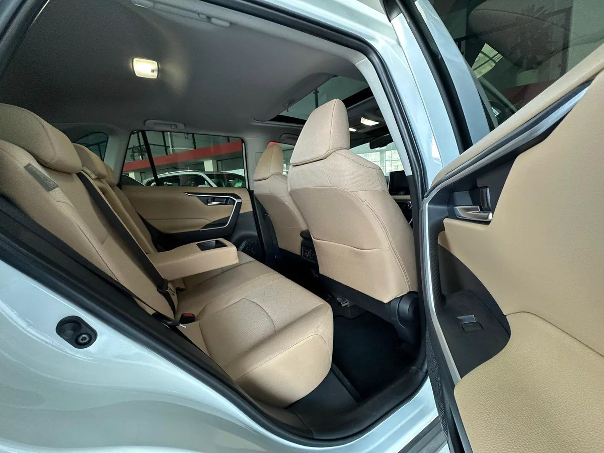 2024 Toyota RAV4 VX 2.5L V4 // EMI Starts from 2,190 AED-1-1