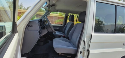 2018 Toyota Land Cruiser LC 76LX  4x4 Hardtop-Excellent Condition-Original Paint-12