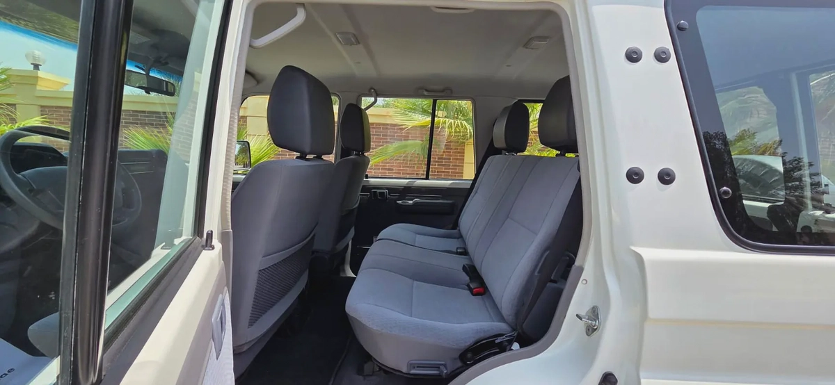 2018 Toyota Land Cruiser LC 76LX 4x4 Hardtop-Excellent Condition-Original Paint-13-13