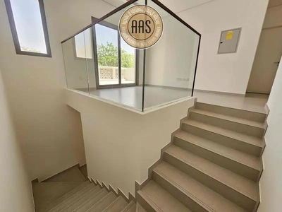 One month free Corner Villa ! Maids + Storage Room ! Luxurious ! Ready to Move ! Closed To Metro -14