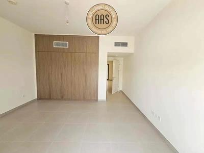 One month free Corner Villa ! Maids + Storage Room ! Luxurious ! Ready to Move ! Closed To Metro -15
