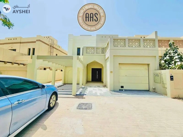 One month free Corner Villa ! Maids + Storage Room ! Luxurious ! Ready to Move ! Closed To Metro 