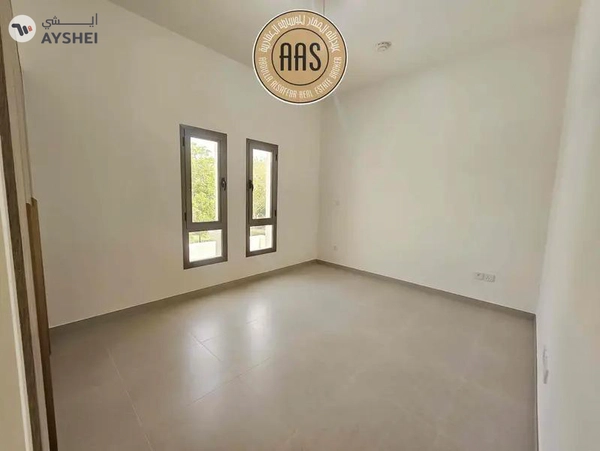 One month free Corner Villa ! Maids + Storage Room ! Luxurious ! Ready to Move ! Closed To Metro 