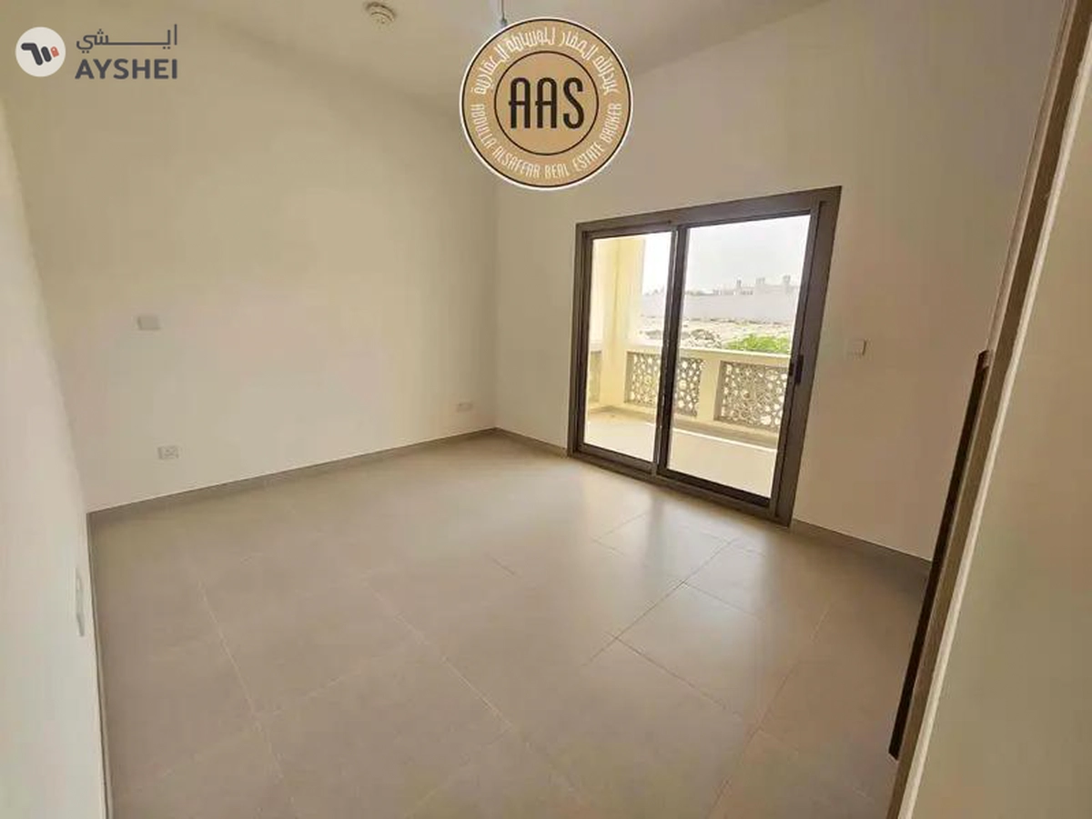 One month free Corner Villa ! Maids + Storage Room ! Luxurious ! Ready to Move ! Closed To Metro -19-19