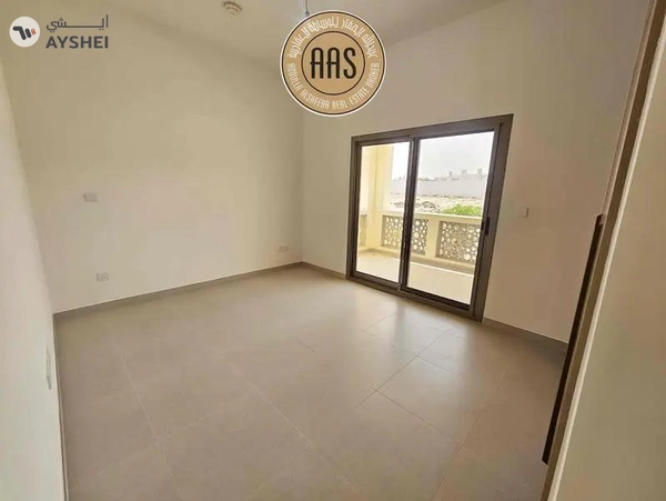 One month free Corner Villa ! Maids + Storage Room ! Luxurious ! Ready to Move ! Closed To Metro 