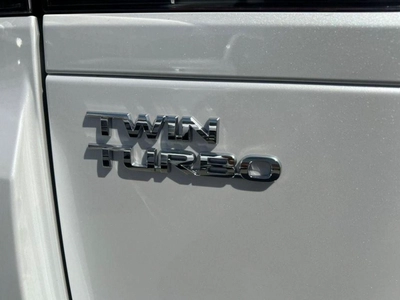 Toyota Land Cruiser VXR Toyota Land Cruiser VXR 3.5L  Twin turbo-4