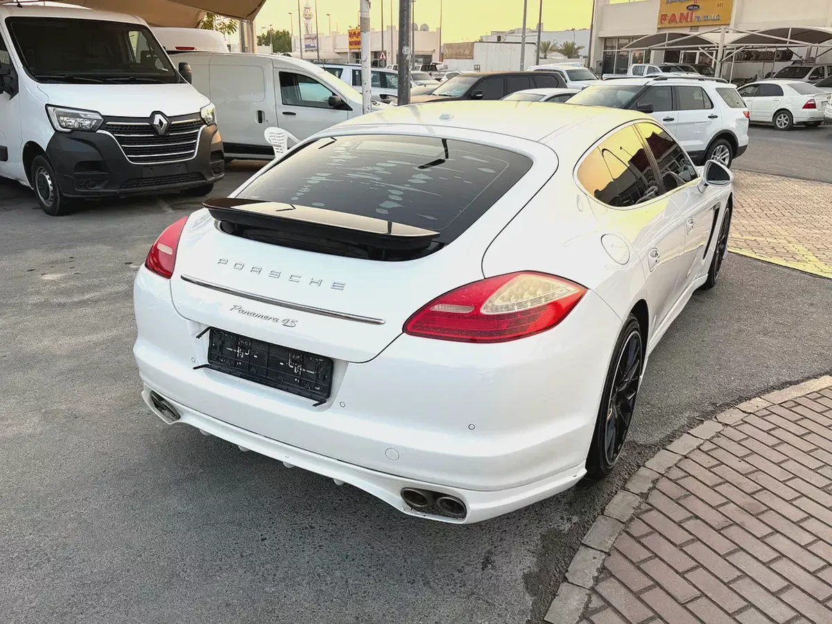 Porsche Panamera 4S 2012 American Specs-9-9