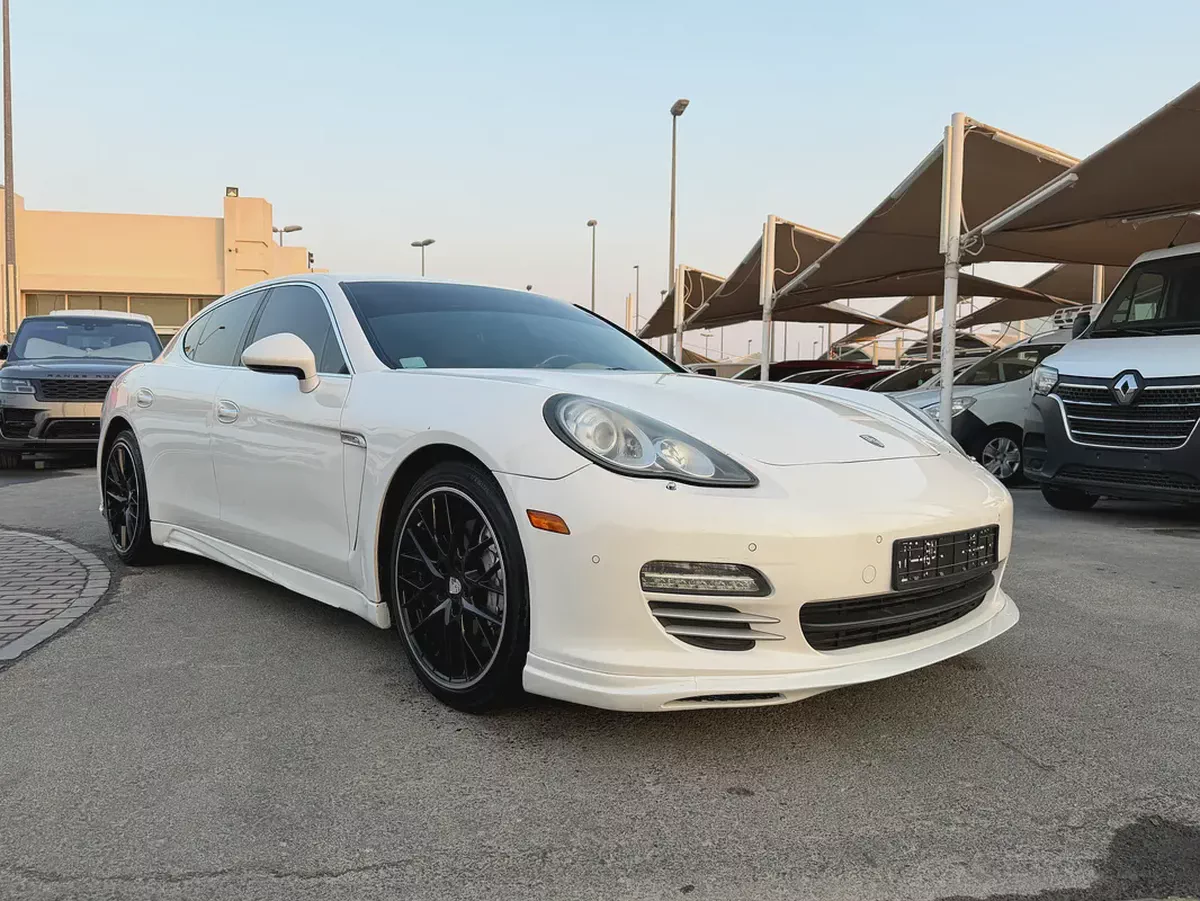 Porsche Panamera 4S 2012 American Specs
