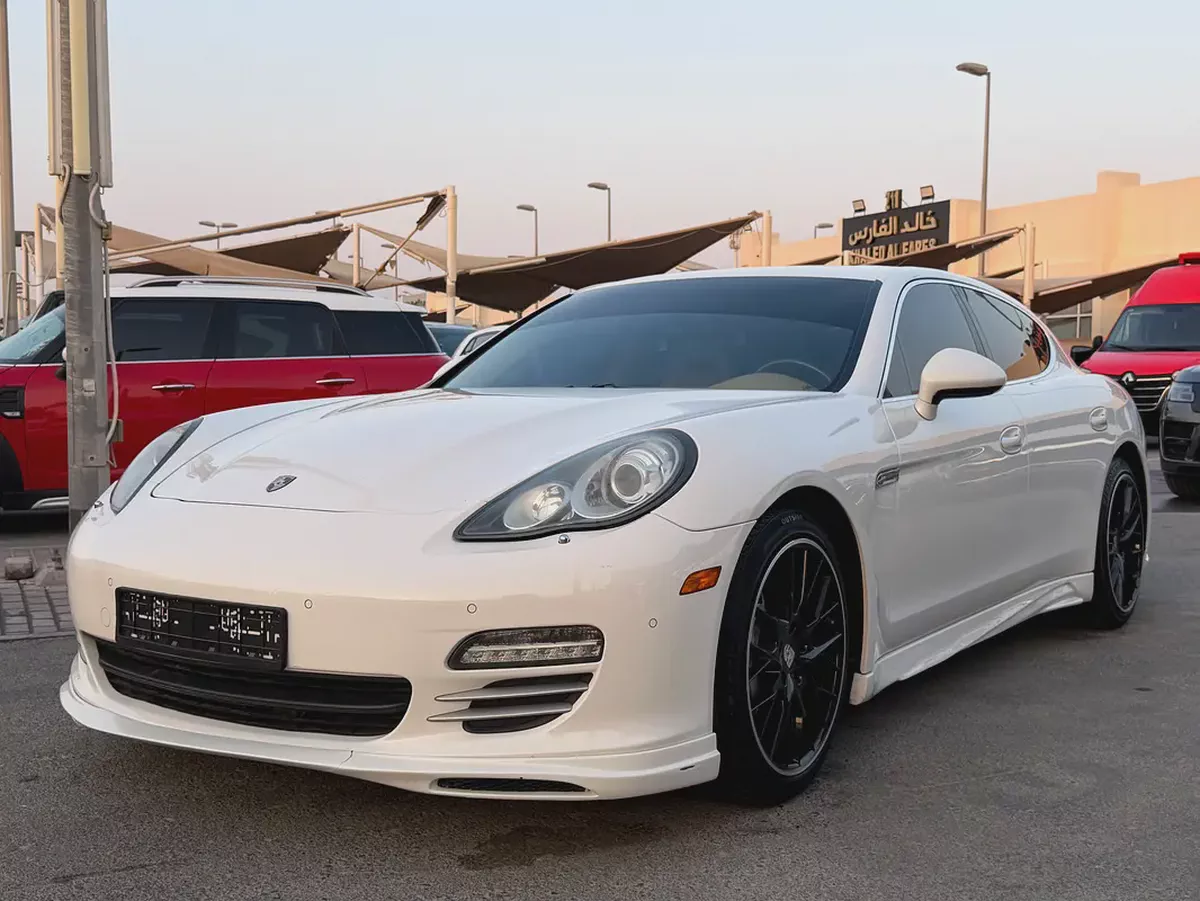 Porsche Panamera 4S 2012 American Specs-1-1