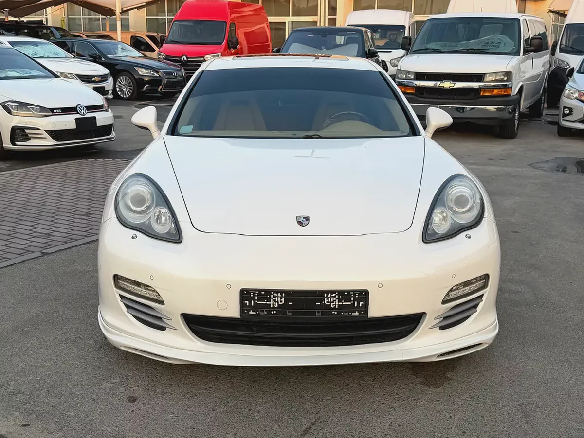Porsche Panamera 4S 2012 American Specs-4-4
