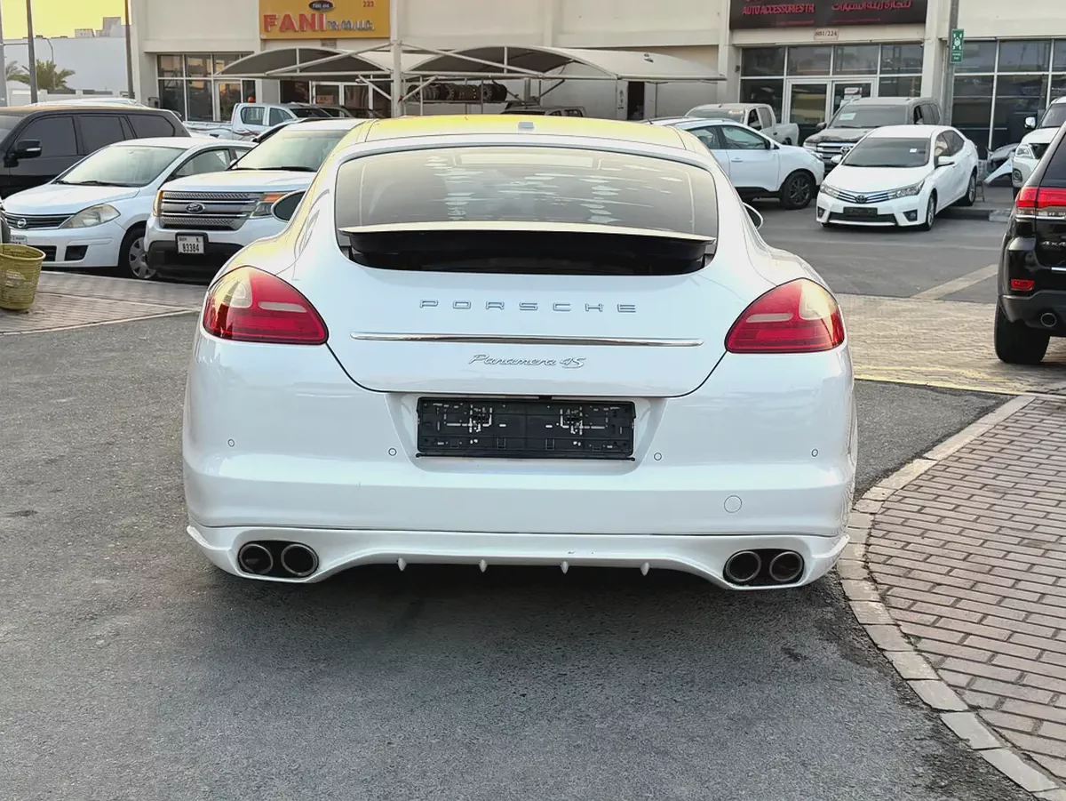 Porsche Panamera 4S 2012 American Specs-7-7