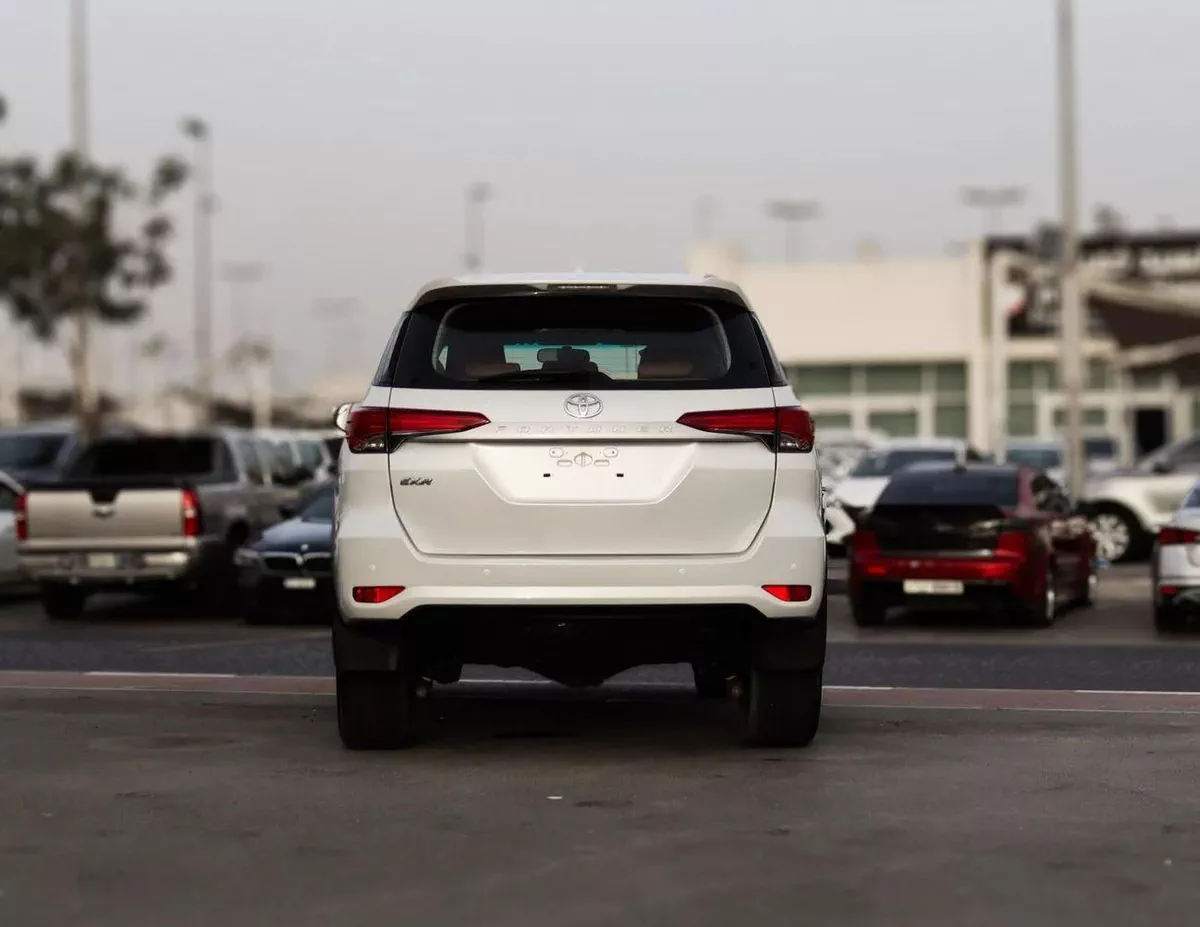 Toyota Fortuner EXR Toyota Fortuner| 2.7 L | 2024-1-1