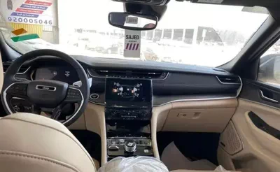 2023 Jeep Grand Cherokee – Premium Luxury SUV-6