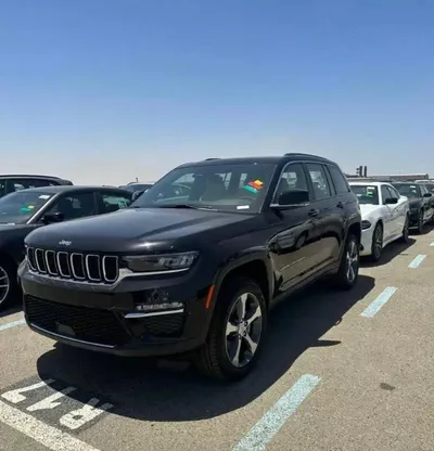 2023 Jeep Grand Cherokee – Premium Luxury SUV-0