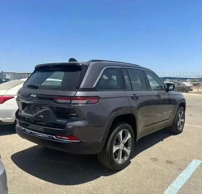2023 Jeep Grand Cherokee – Premium Luxury SUV-7