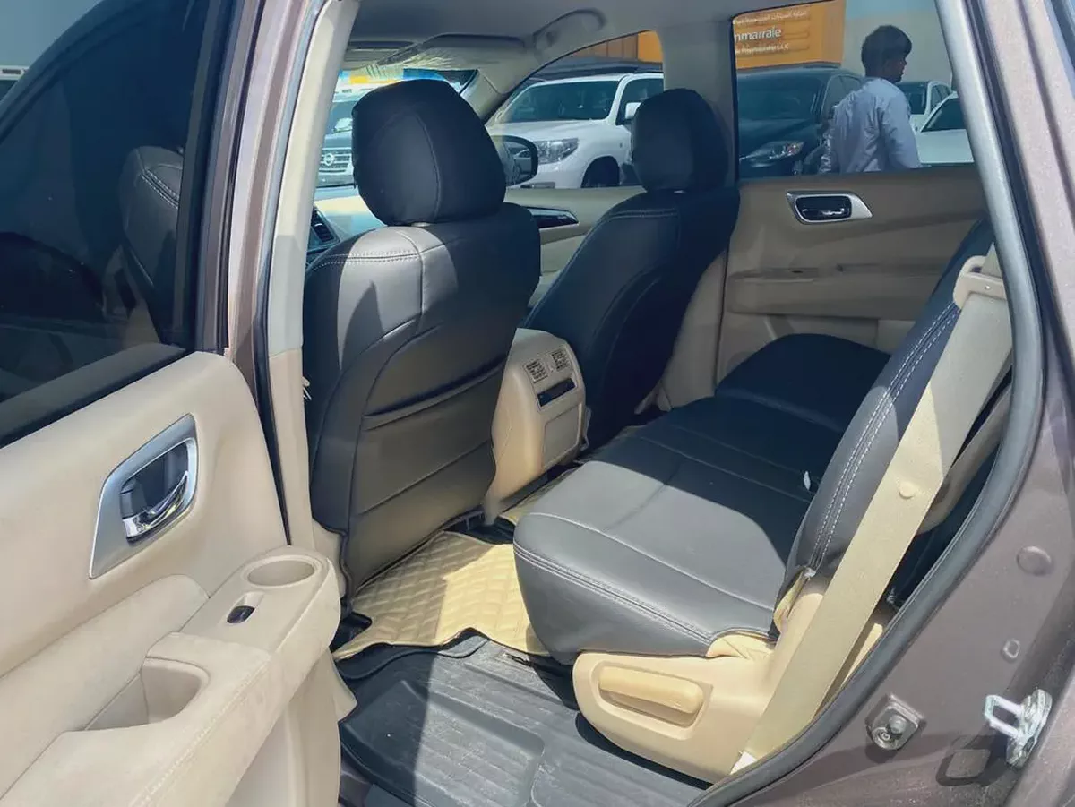 Nissan pathfinder 2016 brown color GCC calen car-6-6