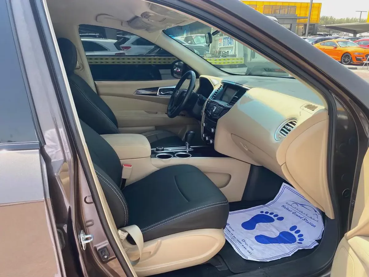 Nissan pathfinder 2016 brown color GCC calen car-7-7