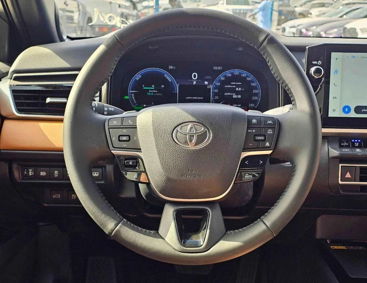 Toyota Camry LUMIERE HYBRID /RADAR / PANORAMIC ROOF /360*CAMERA/HEADS UP DISPLAY (CODE#CLM)-12-12