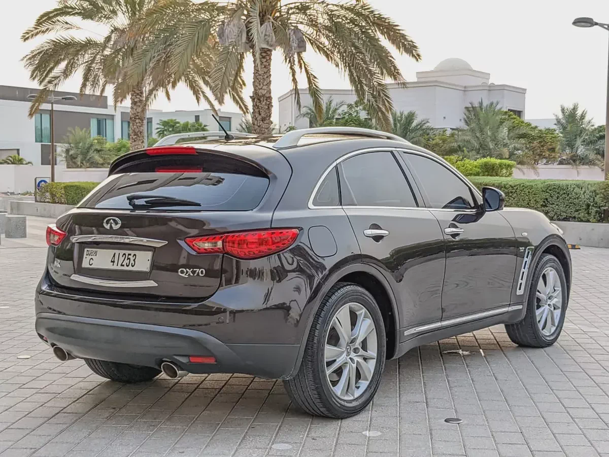 2017 Infiniti QX70 Gcc FullOption (Single Owner with Service History)-6-6