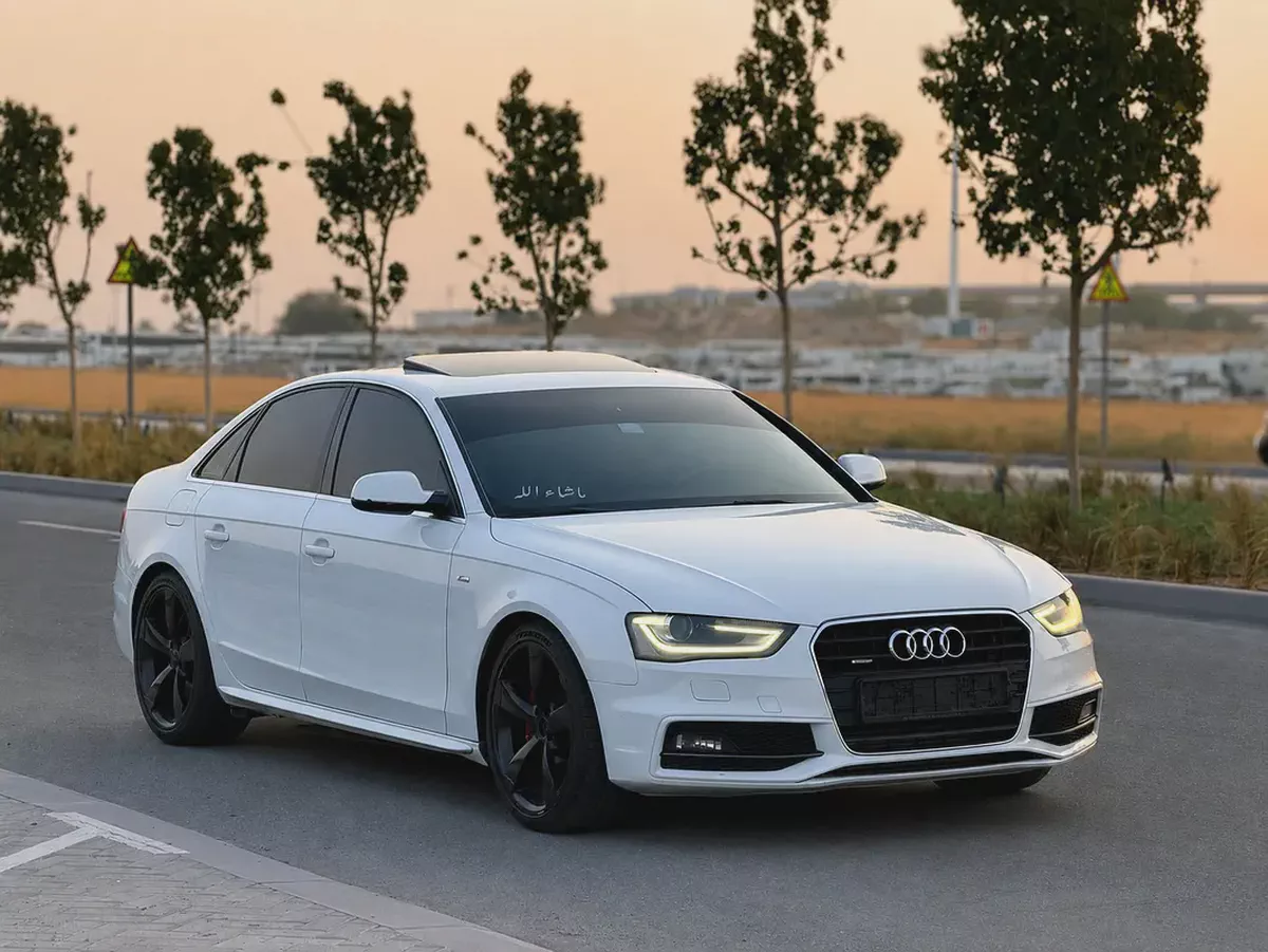 Audi A4 2013 2.0 TFSI quattro S line - GCC Specs - Excellent Condition-1-1